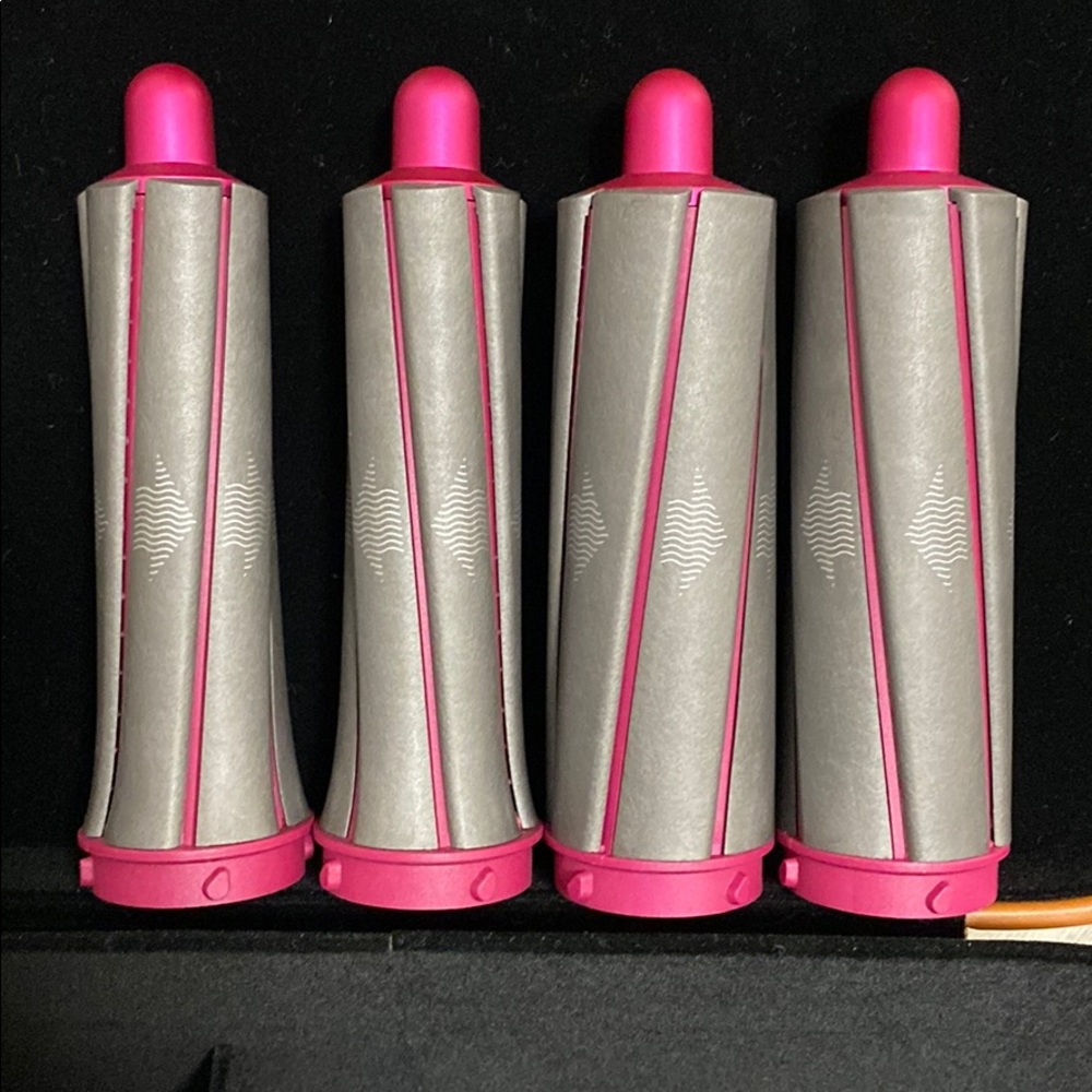 Dyson Airwrap (4 attachments only)